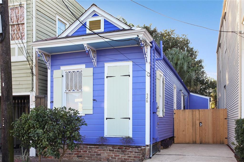 528 Spain Street - Photo 1