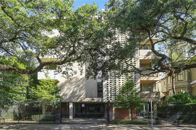 2511 St Charles Avenue - Photo 1