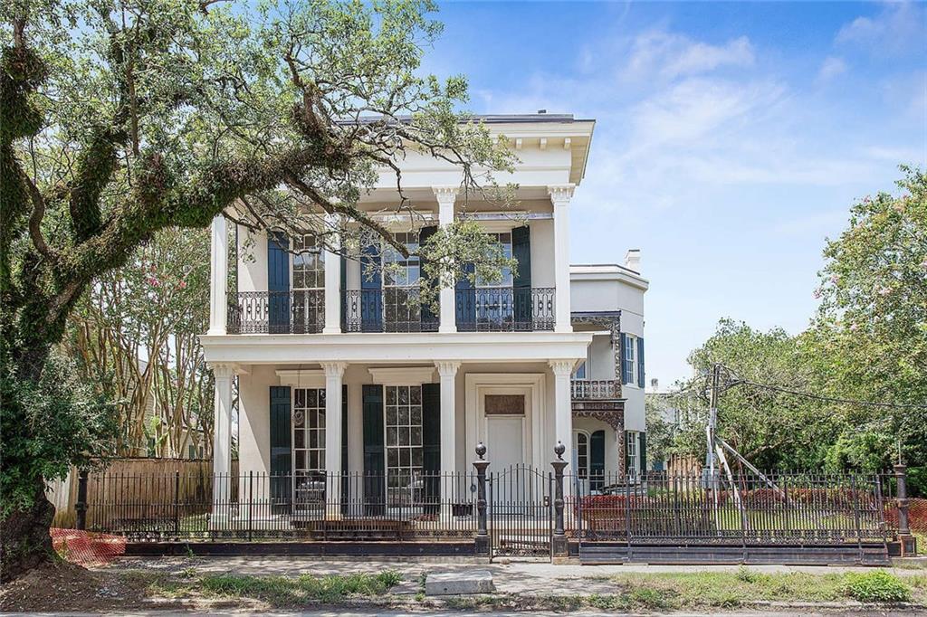 1717 Coliseum Street - Photo 1