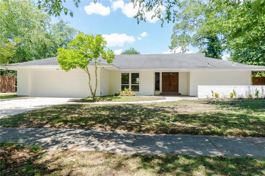 115 Queens Lane - Photo 1