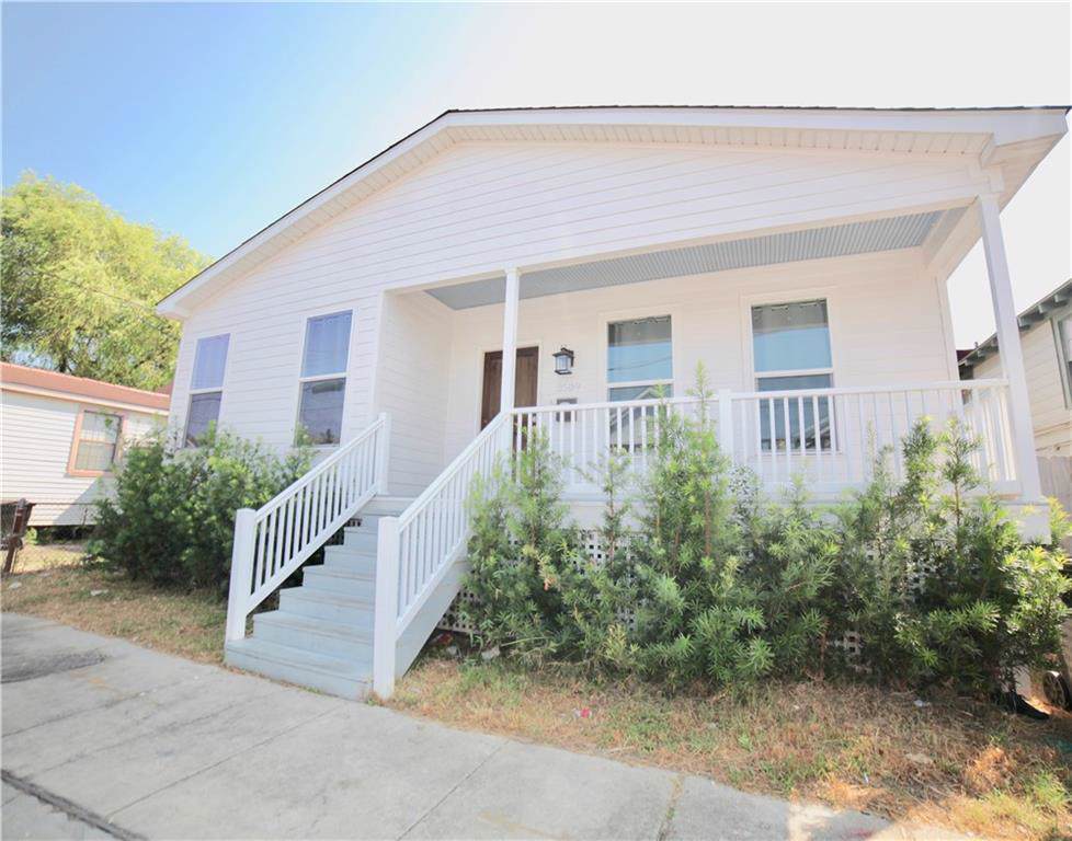 2509 Frenchmen Street - Photo 1