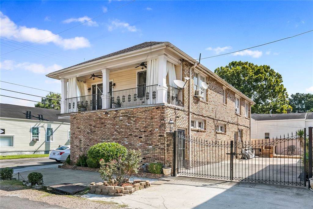 631 Milan Street - Photo 1