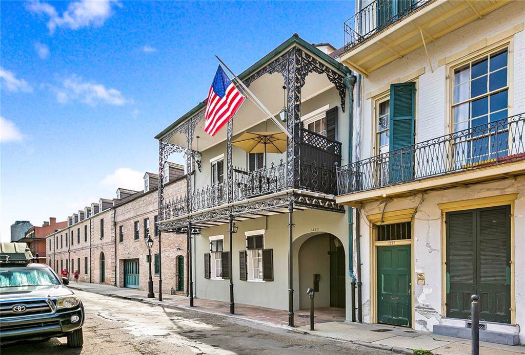 1225 Chartres Street - Photo 1