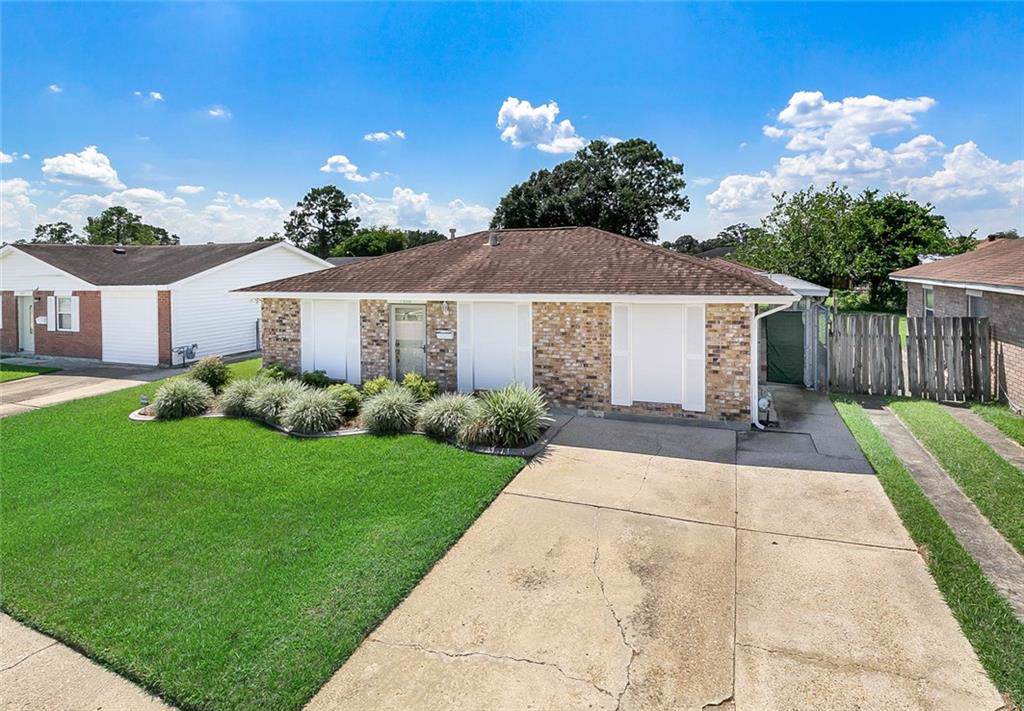 1056 Beechwood Drive - Photo 1