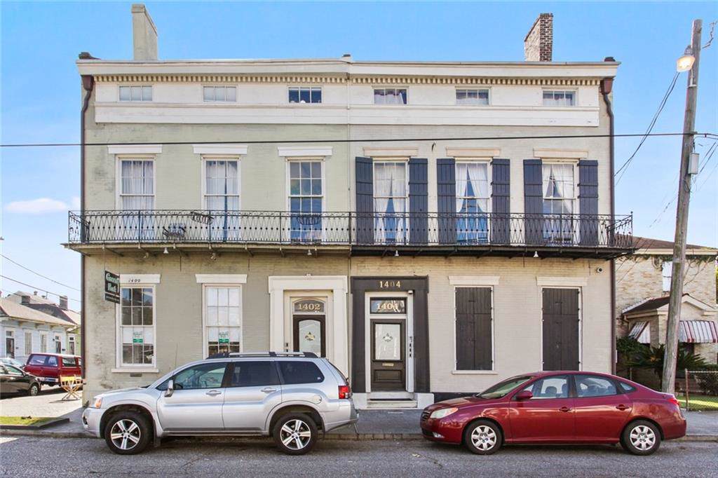 1404 Prytania Street - Photo 1