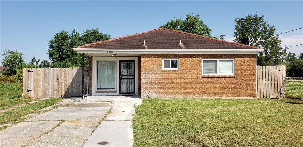4809 Eastview Drive - Photo 1