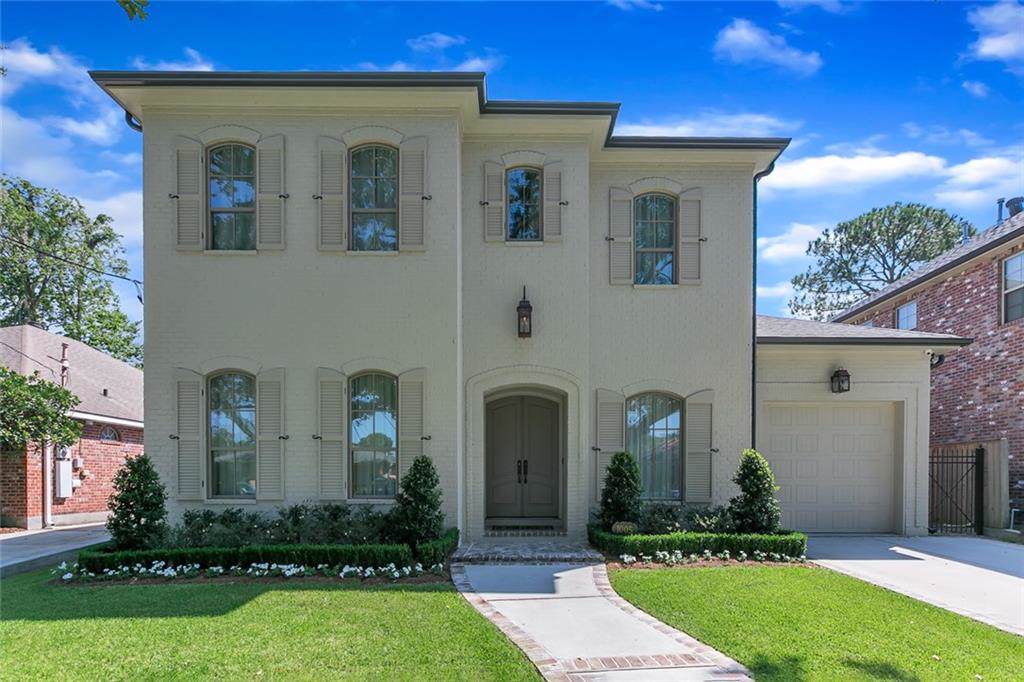 1005 Sena Drive - Photo 1