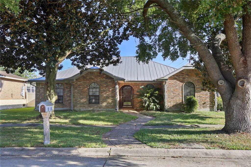 32 Georgetown Drive - Photo 1