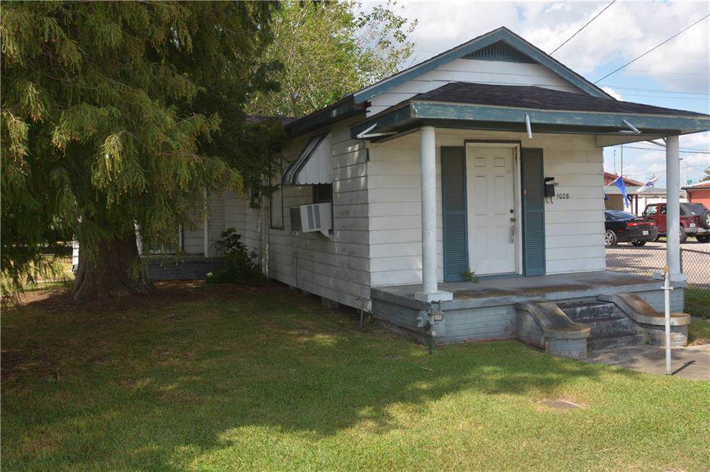 1028 Avenue A Avenue - Photo 1