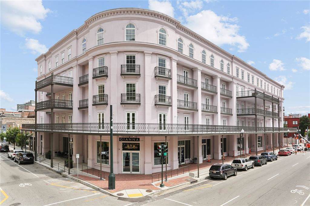 700 Magazine Street - Photo 1