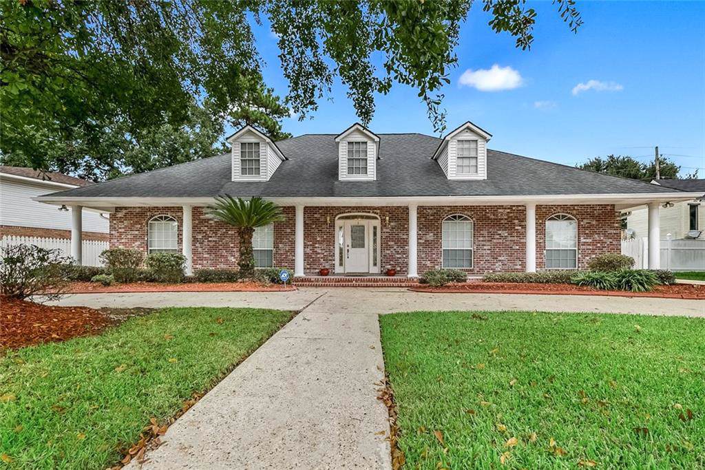 505 Fairway Drive - Photo 1