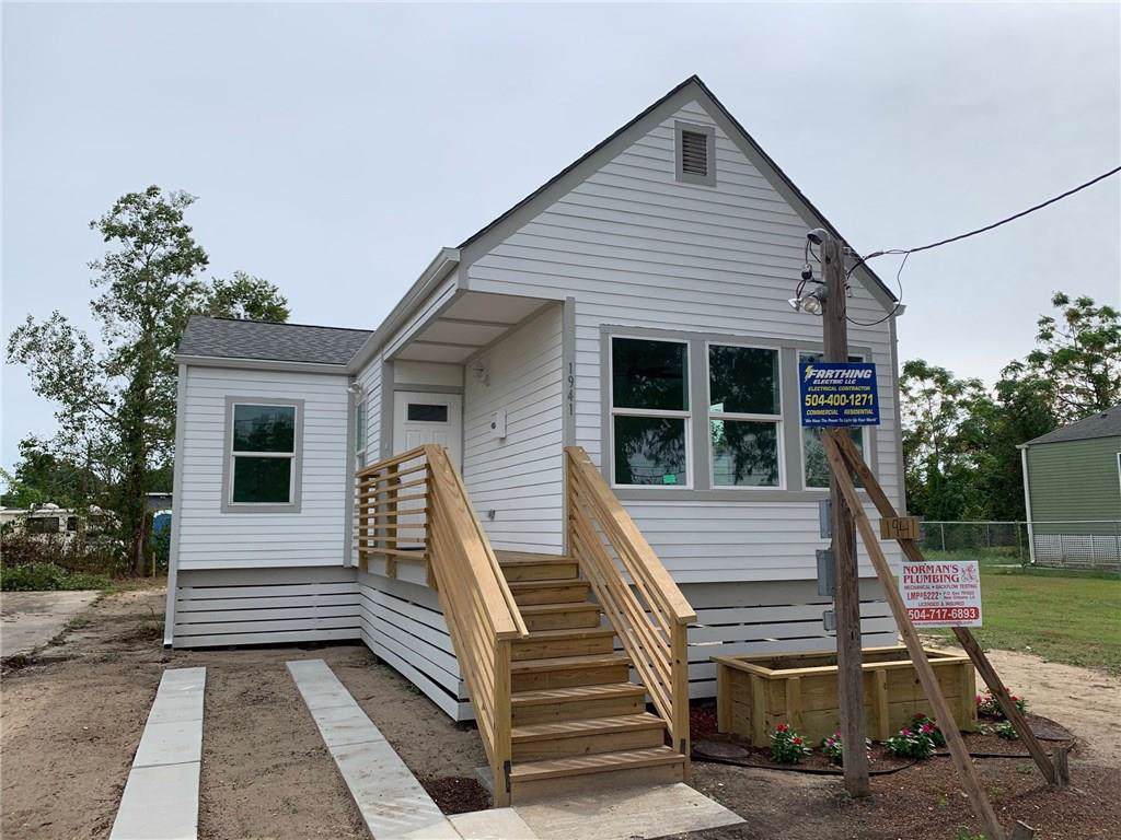 1941 Caffin Avenue - Photo 1