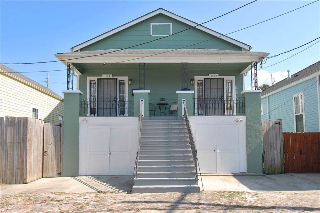 1122 Johnson Street - Photo 1