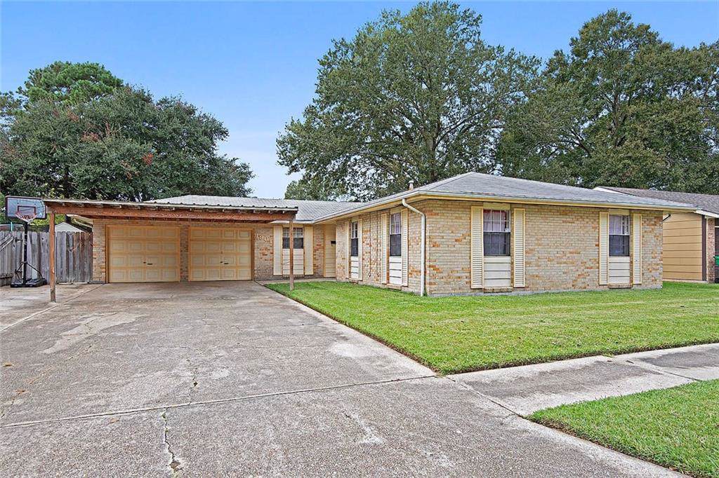 1901 Madewood Road - Photo 1