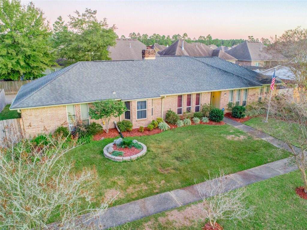 213 Tallwood Drive - Photo 1