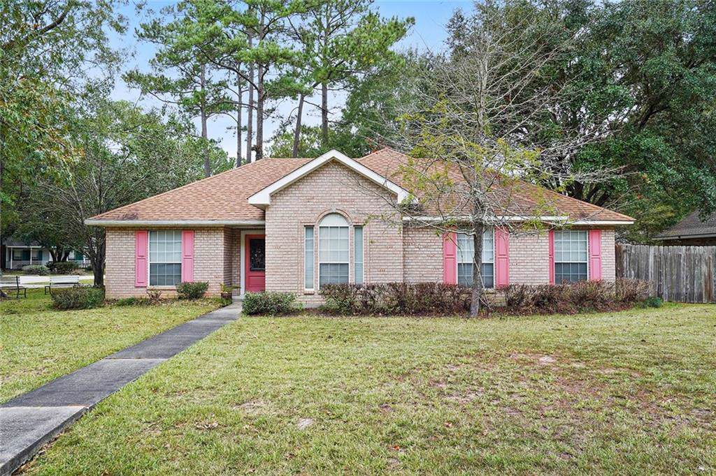 674 Plantation Boulevard - Photo 1