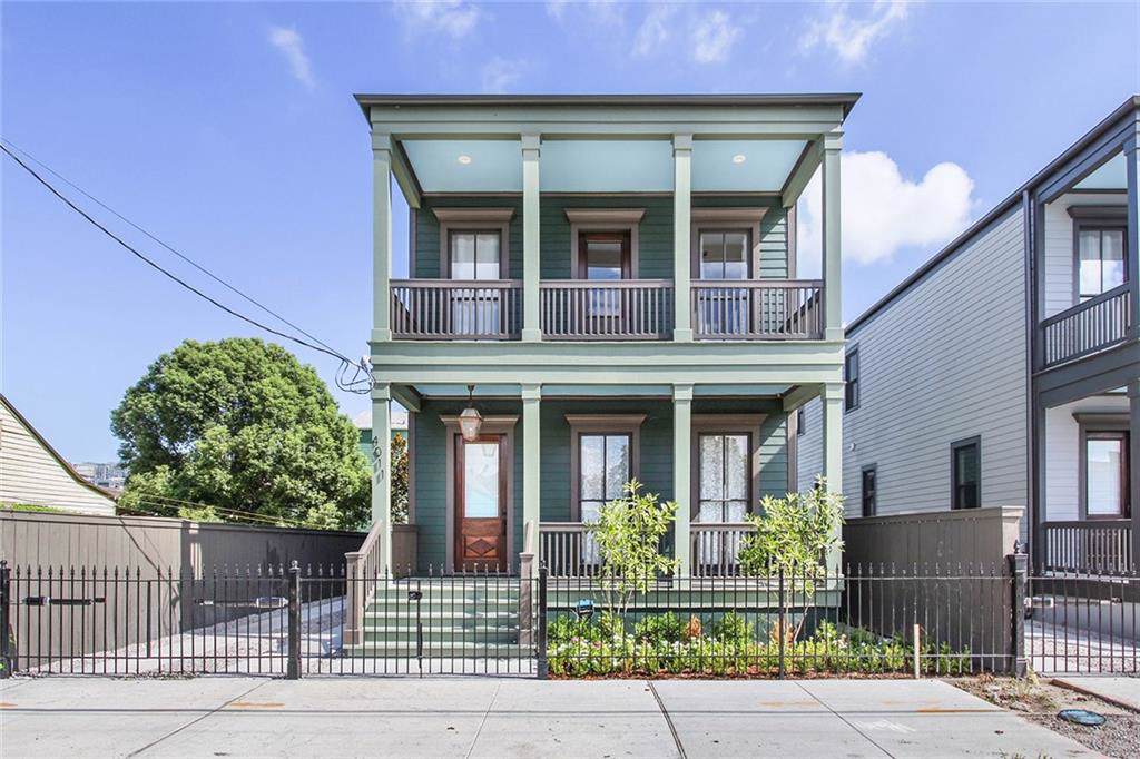 4011 Dauphine Street - Photo 1