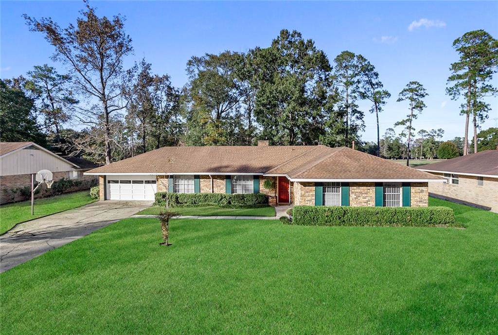 162 Pinewood Drive - Photo 1