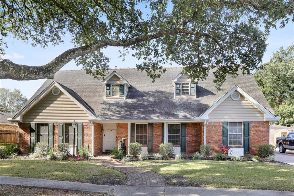 1343 Holiday Place - Photo 1