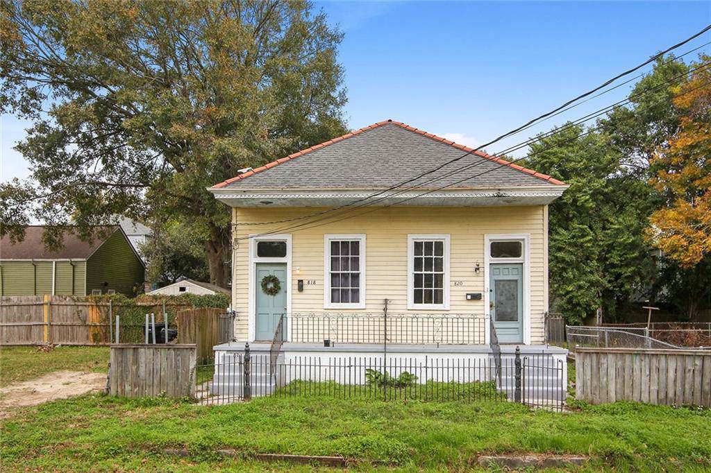 818 Slidell Street - Photo 1