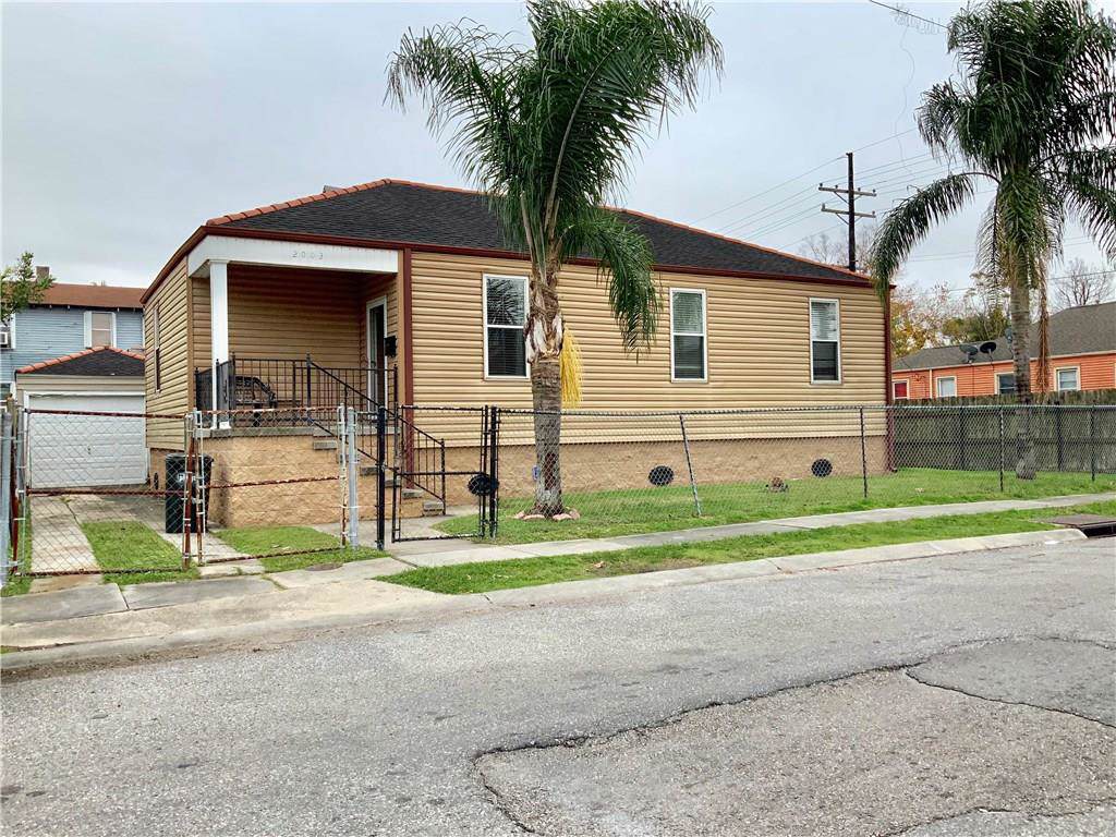 2003 Mazant Street - Photo 1