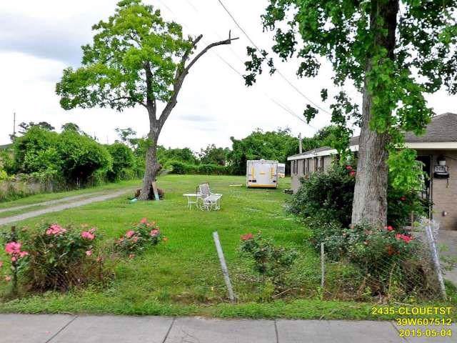 2435 Clouet Street - Photo 1