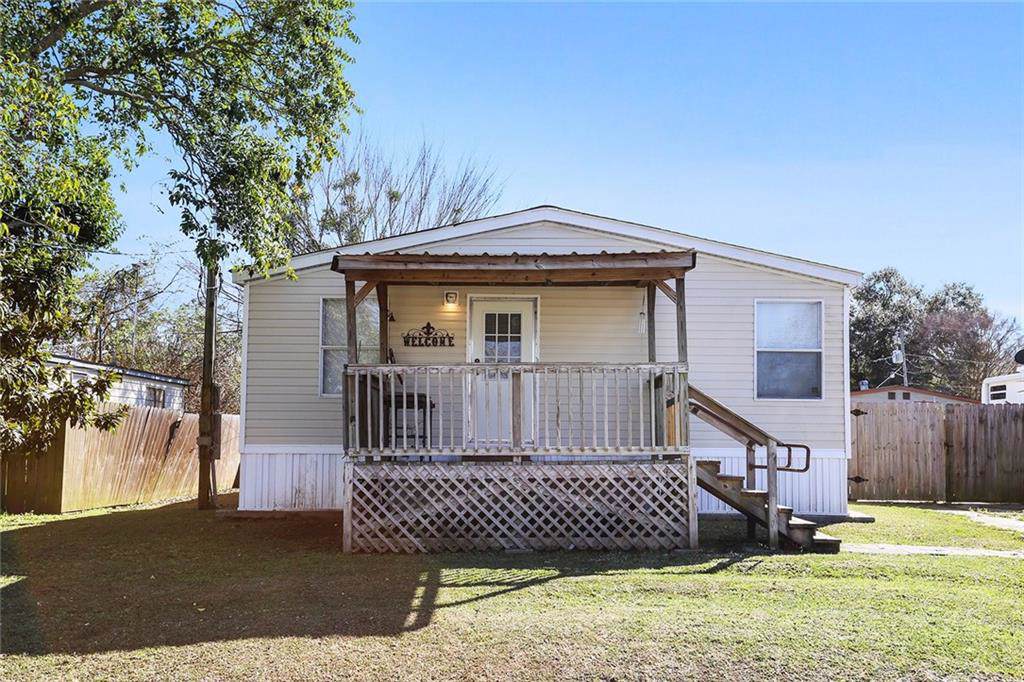 118 Lynn Drive - Photo 1
