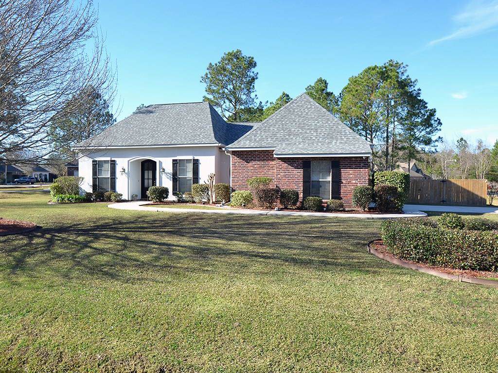 210 Stonewood Drive - Photo 1
