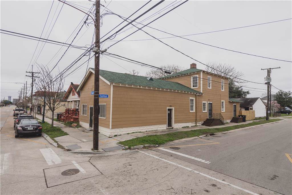929 Sumner Street - Photo 1