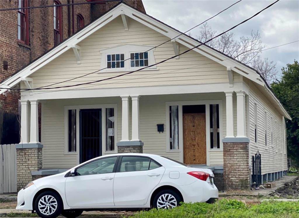 516 Jackson Avenue - Photo 1