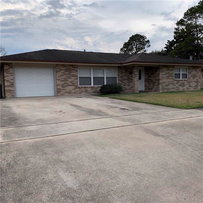 325 Montz Avenue - Photo 1