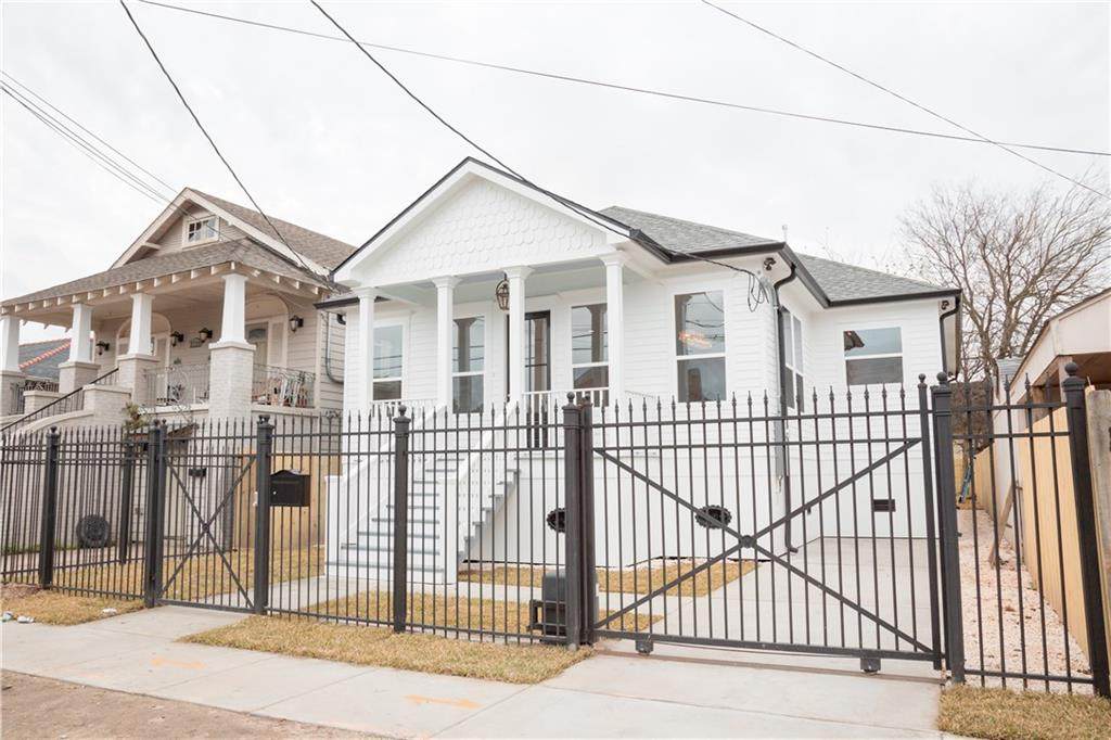 3730 Roman Street - Photo 1