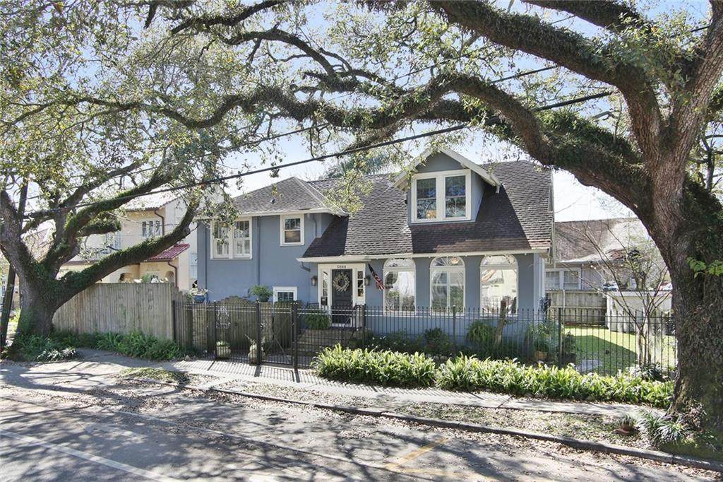 5844 Fontainebleau Drive - Photo 1