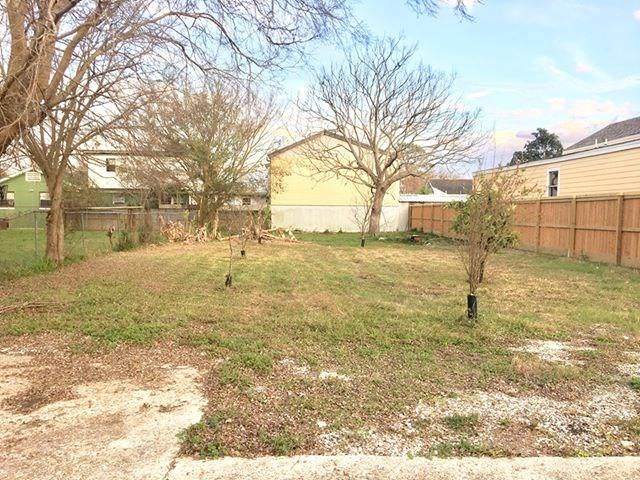 629 Lizardi Street - Photo 1