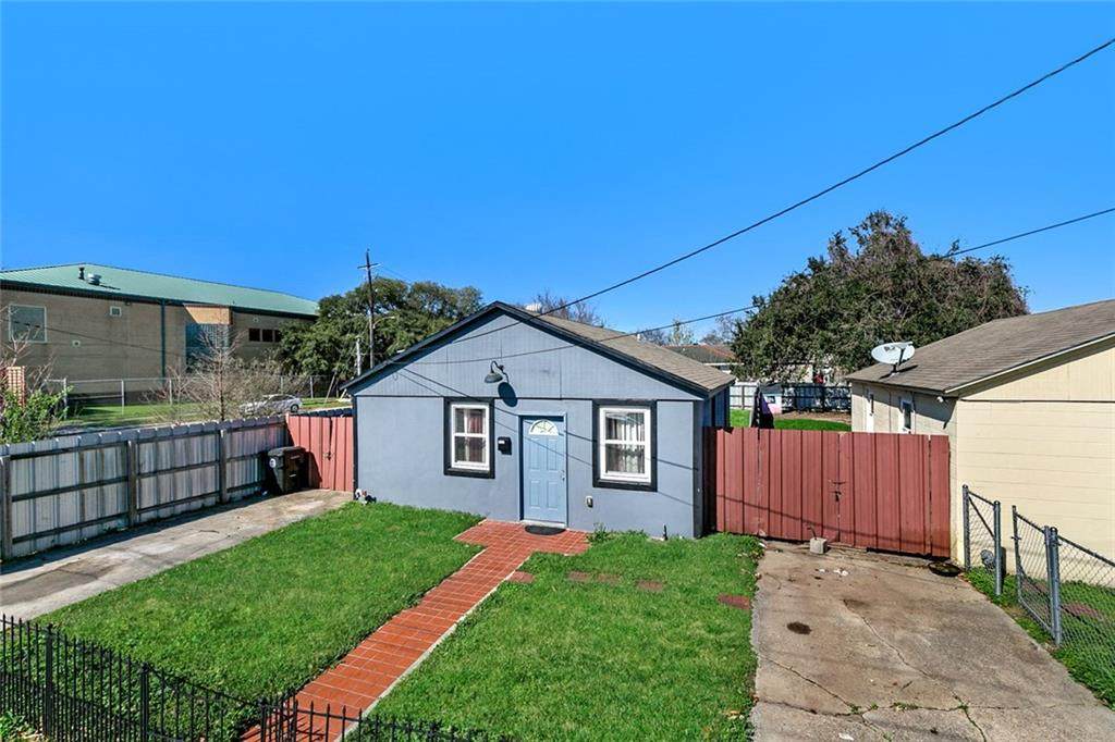 5707 Claiborne Avenue - Photo 1