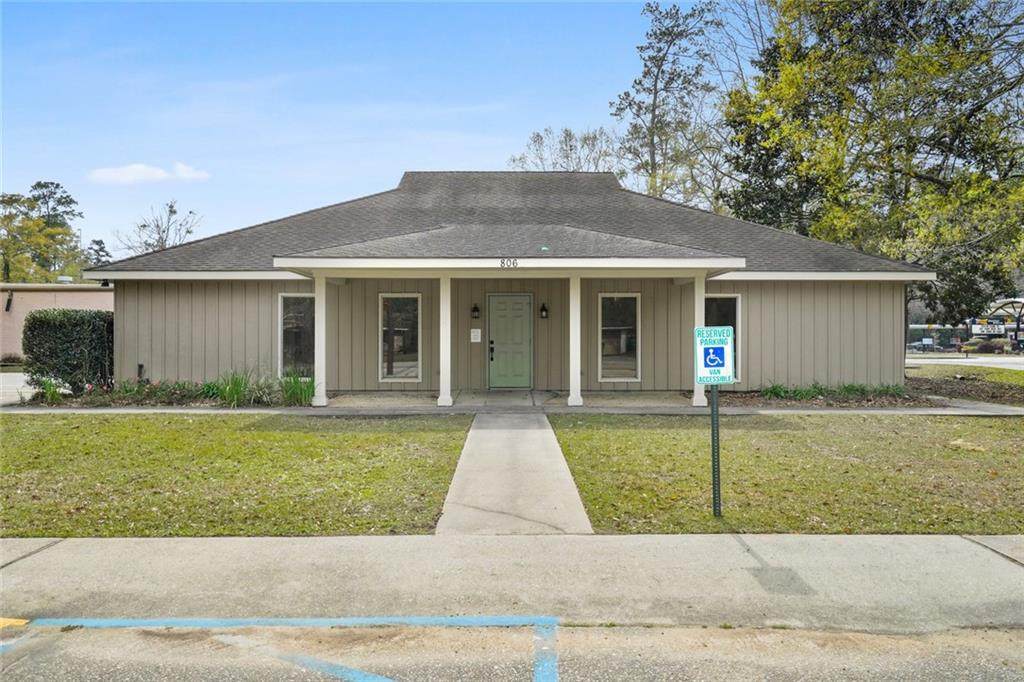 806 Tyler Street - Photo 1