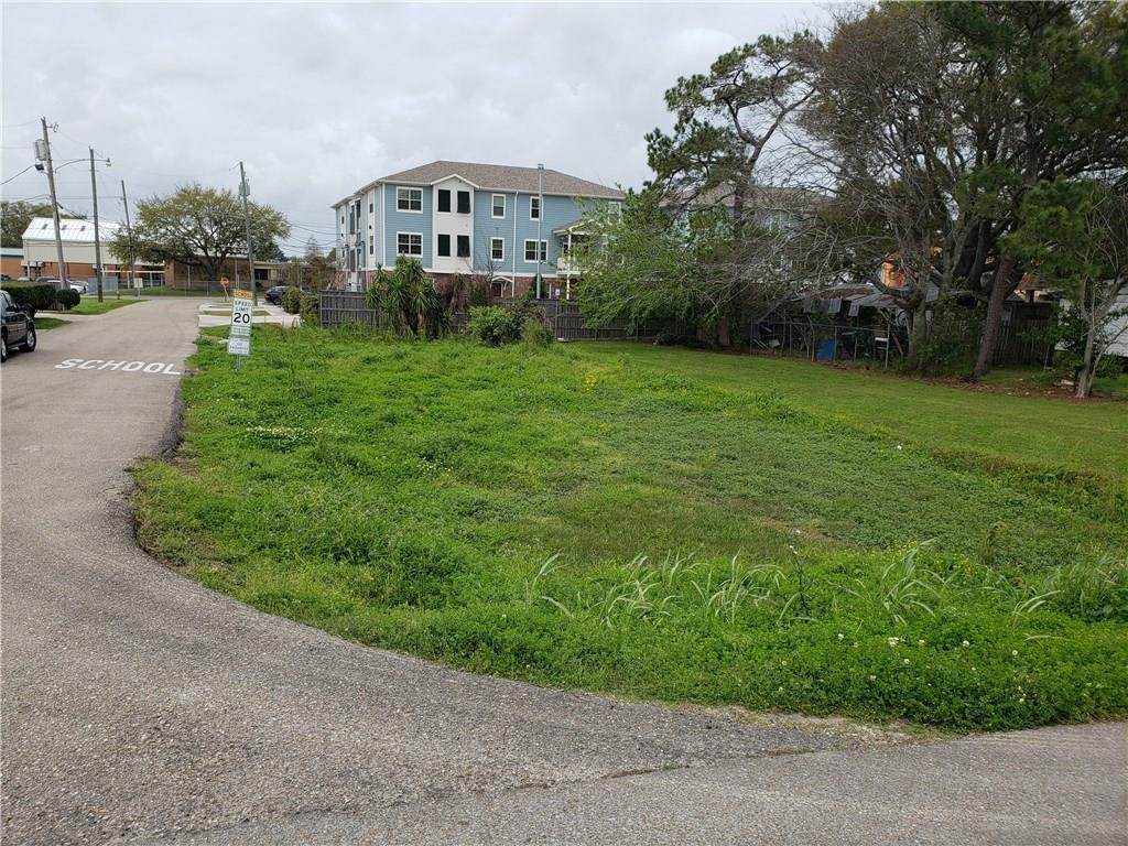 1544 Orpheum Avenue - Photo 1