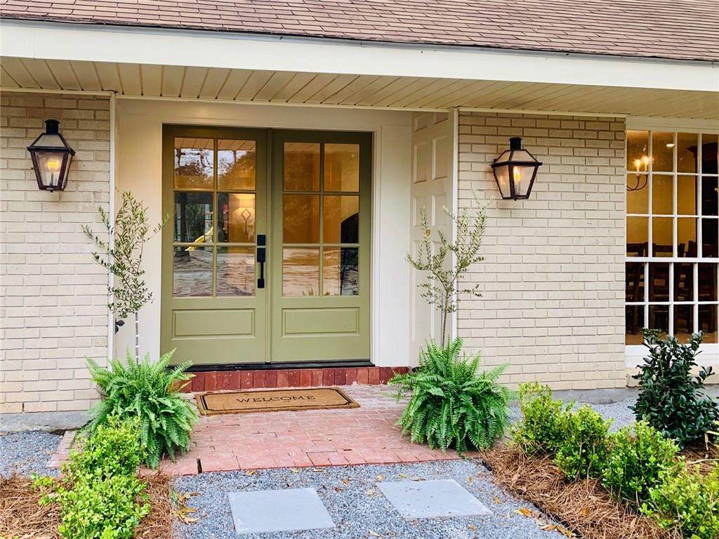 2 Holly Lane - Photo 1