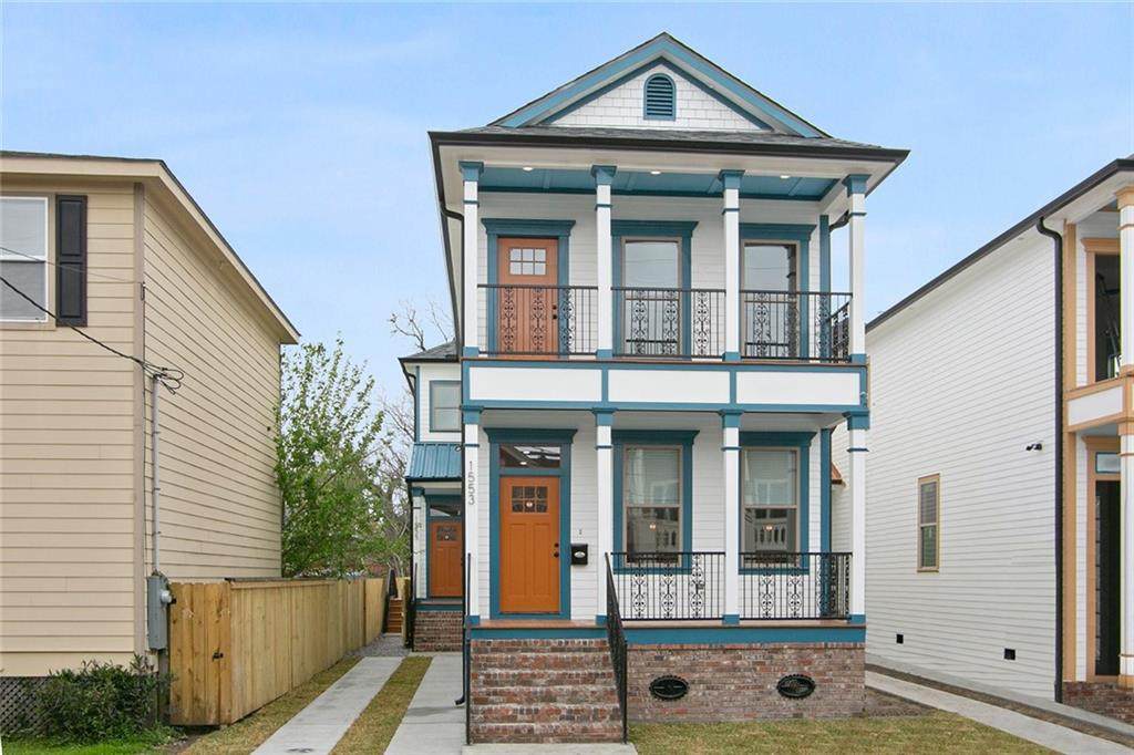 1553 Derbigny Street - Photo 1