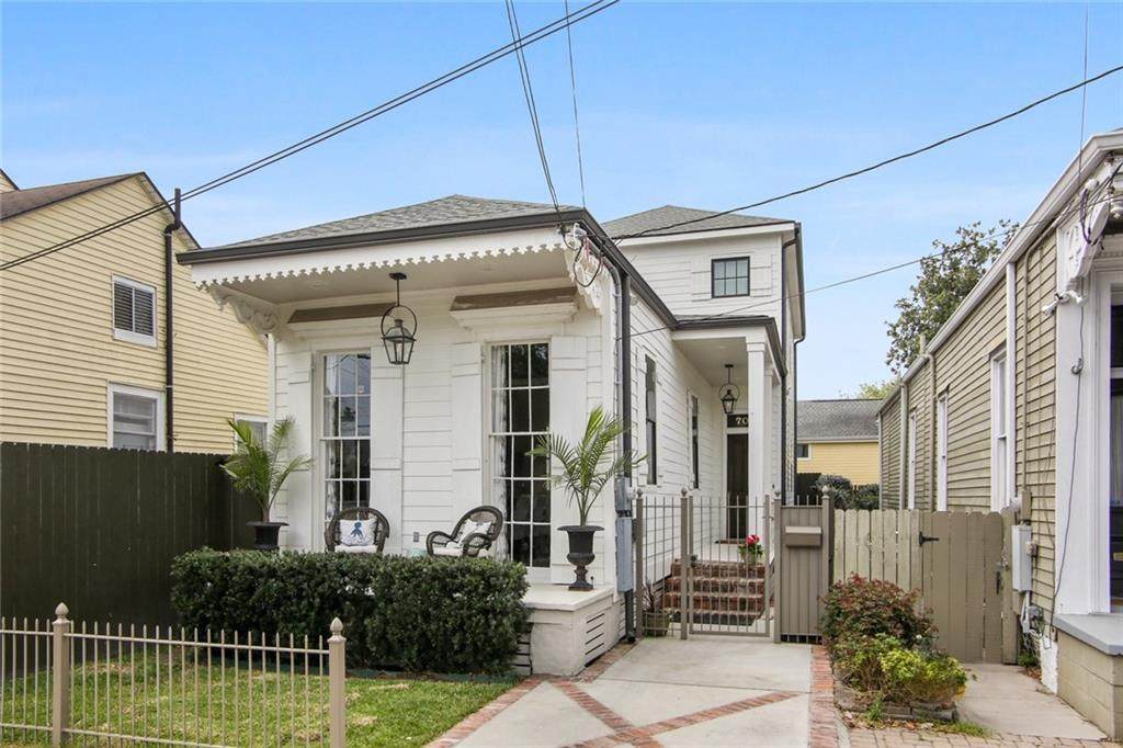 708 Constantinople Street - Photo 1 708 Constantinople Street - Photo 1