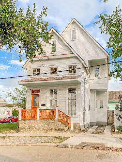 504 Alexander Street - Photo 1