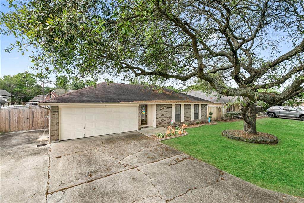 444 Kellogg Drive - Photo 1