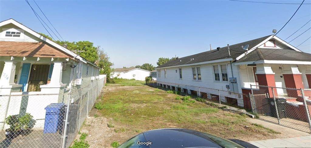 1336 Bartholomew Street - Photo 1