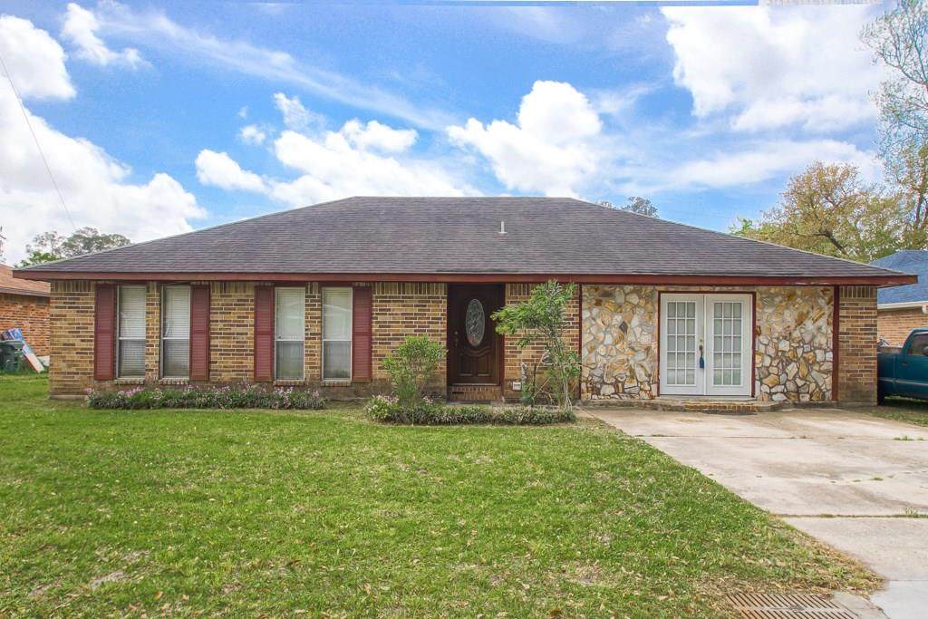 1723 Hall Avenue - Photo 1