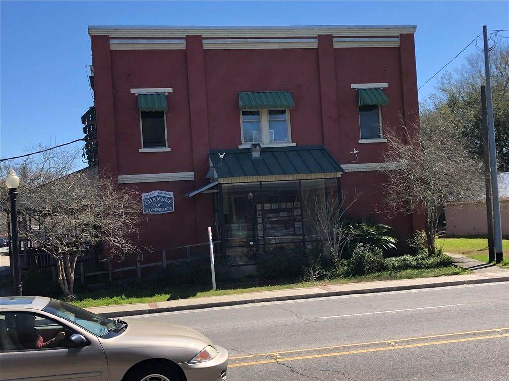 1808 Front Street - Photo 1