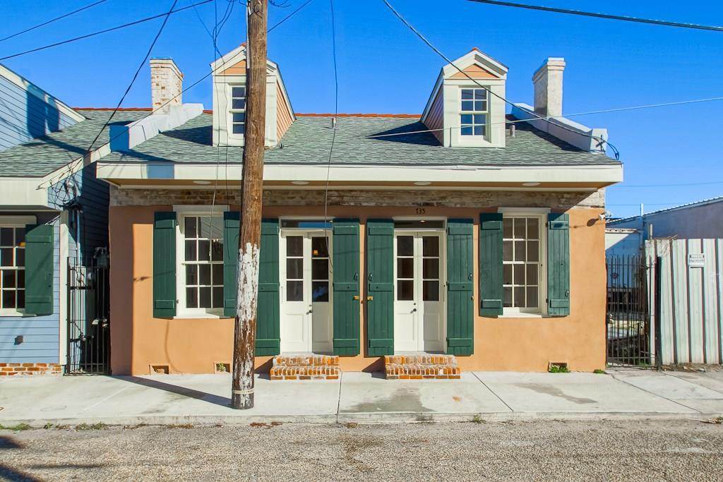 735 St James Street - Photo 1