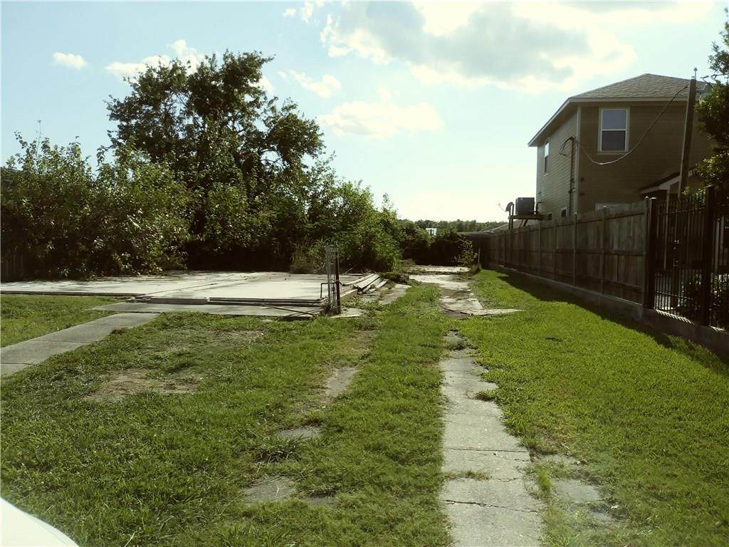 4740 Bonita Drive - Photo 1