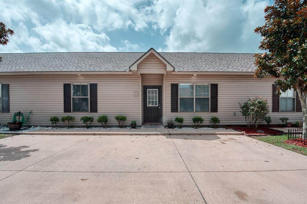 802 Pine Street - Photo 1