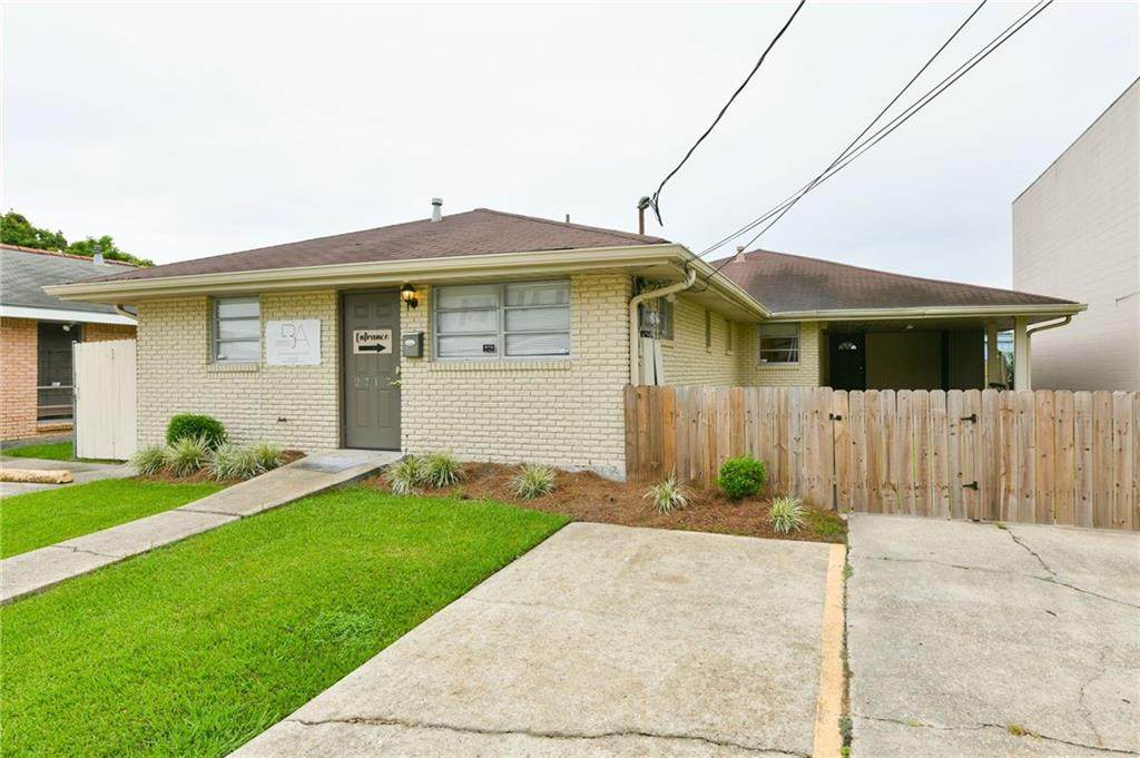 2717 Athania Parkway - Photo 1
