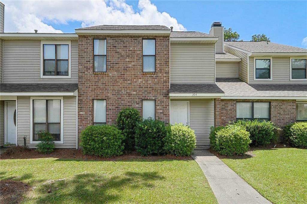 304 Pineridge Street - Photo 1